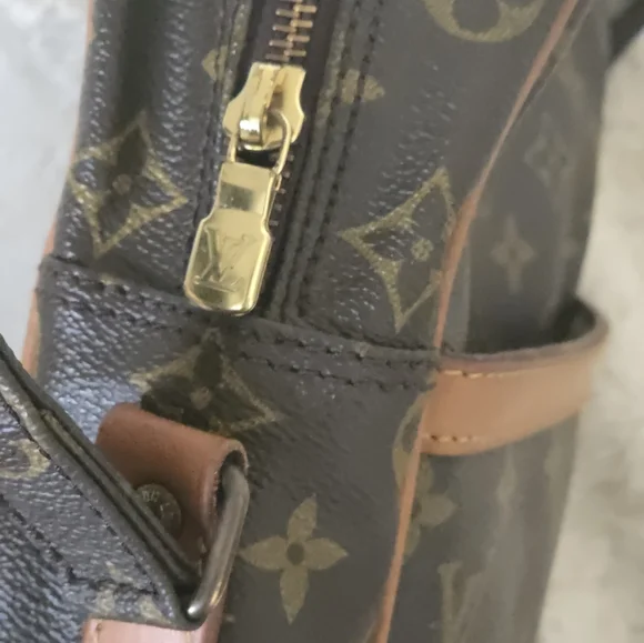 Louis Vuitton Danube bag 11x8x3 - Picture 6 of 13